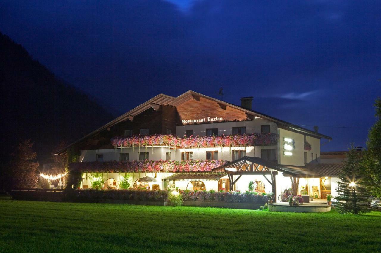 Gasthof Enzian Tannheim Exterior foto
